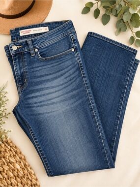 Levi Strauss Signature Mid Rise Bootcut Jeans Size 12 Medium Wash